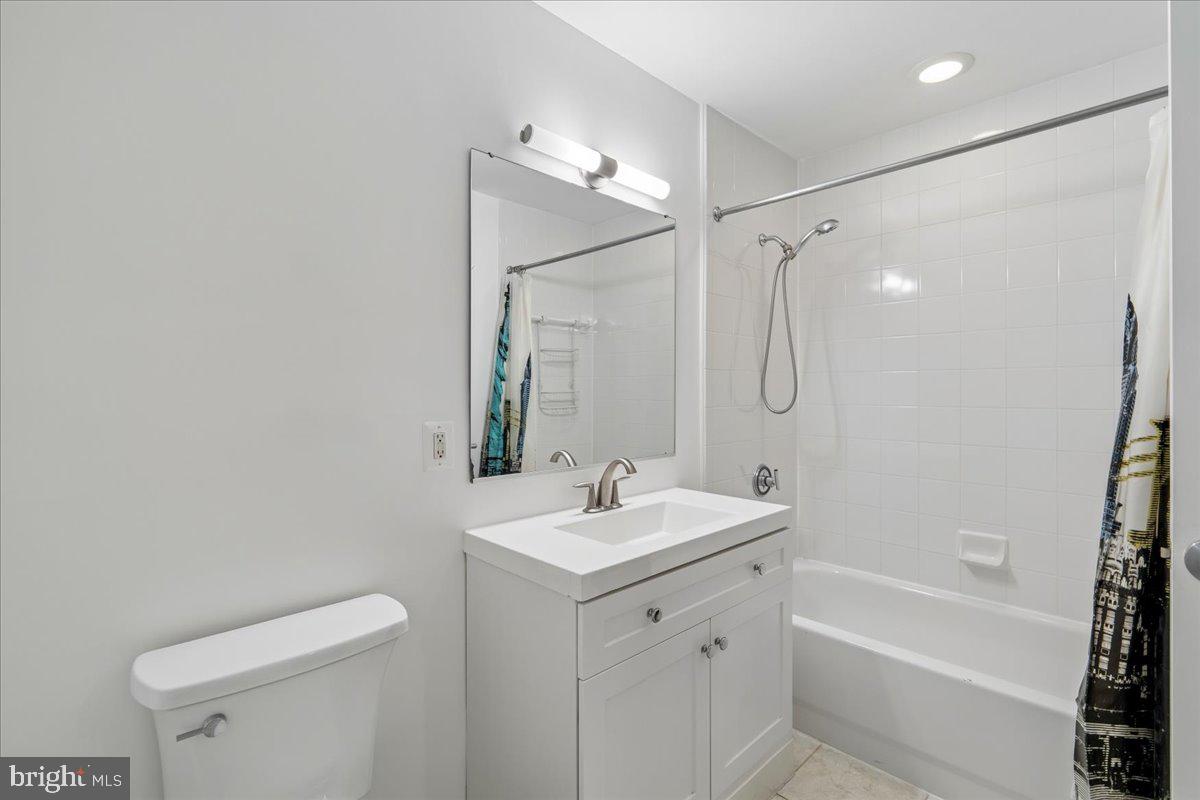 4101 Albemarle St Nw #428 Property Photo 15