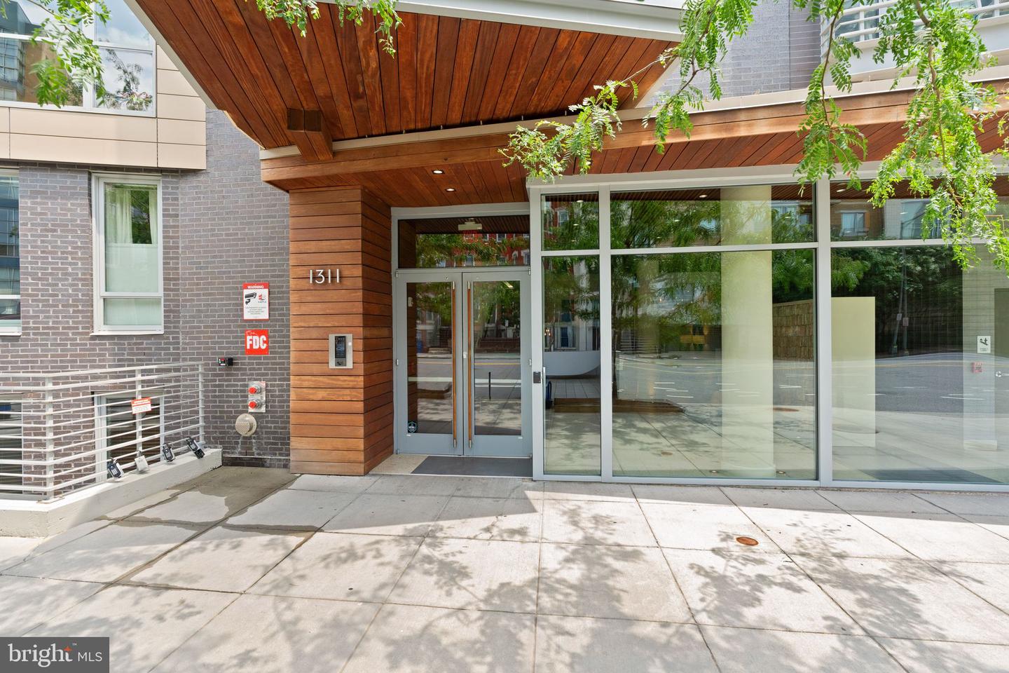1311 13th St Nw #t07 Property Photo 3