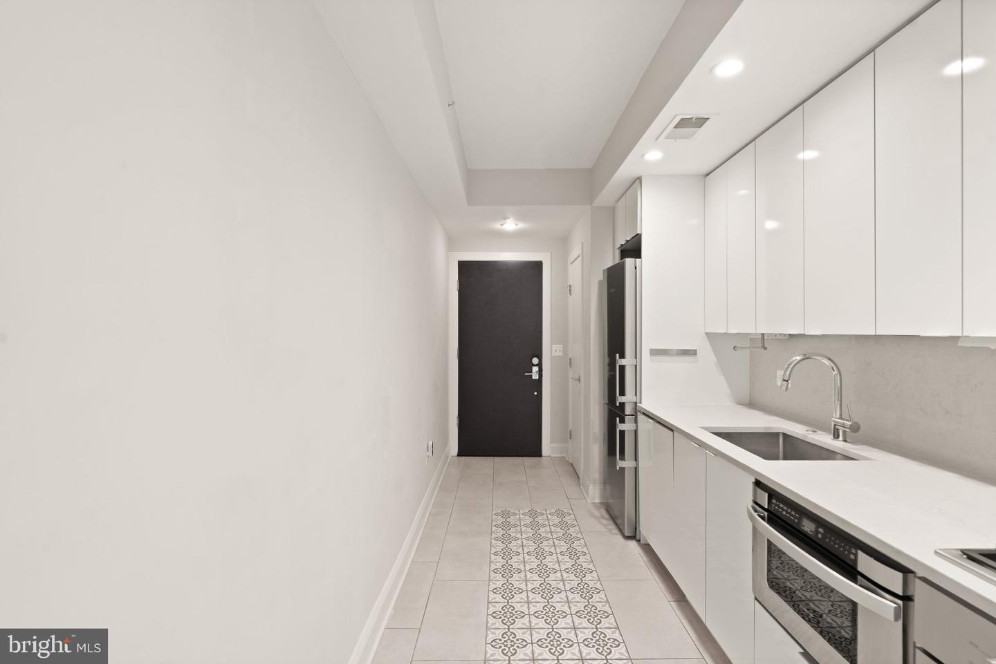 1311 13th St Nw #t07 Property Photo 18