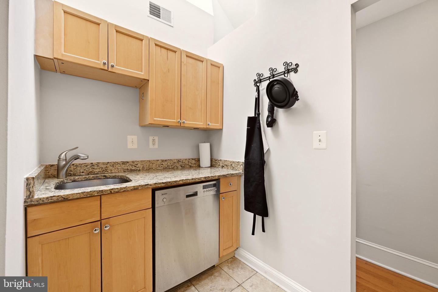1618 S St Nw #5 Property Photo 12