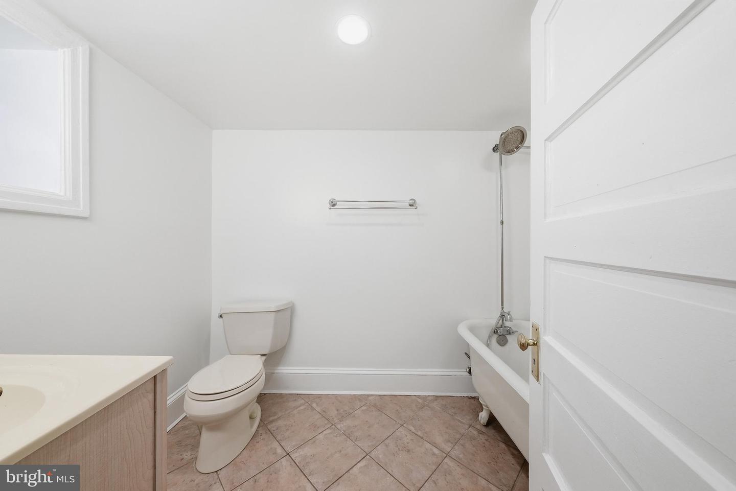1419 Monroe St Nw Property Photo 35