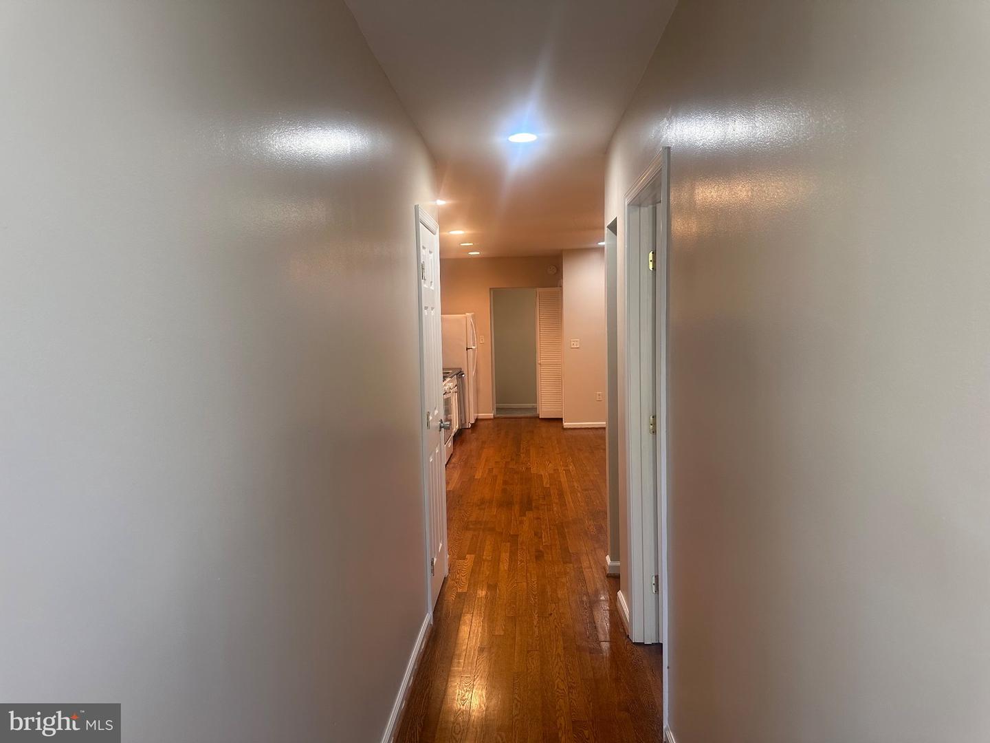 1913 Rosedale St Ne #1 Property Photo 3