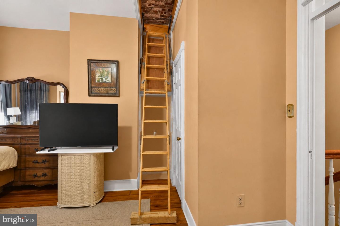 1219 Linden Pl Ne Property Photo 18