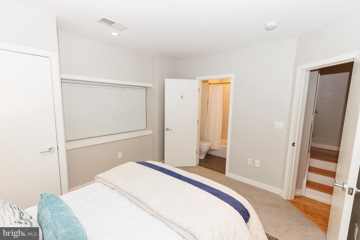 1034 Otis St Ne #101 Property Photo 20