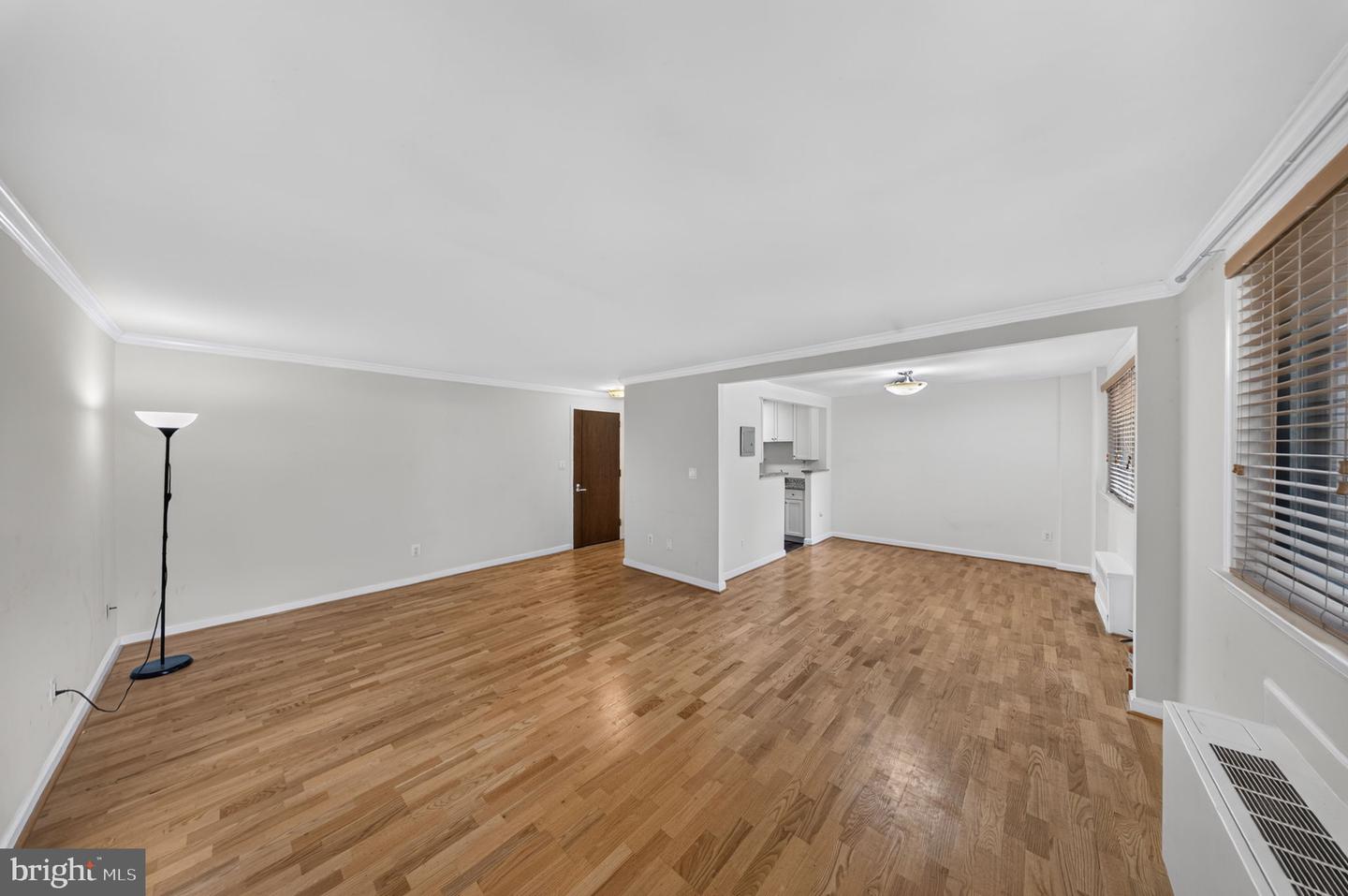 2725 39th St Nw #201 Property Photo 7