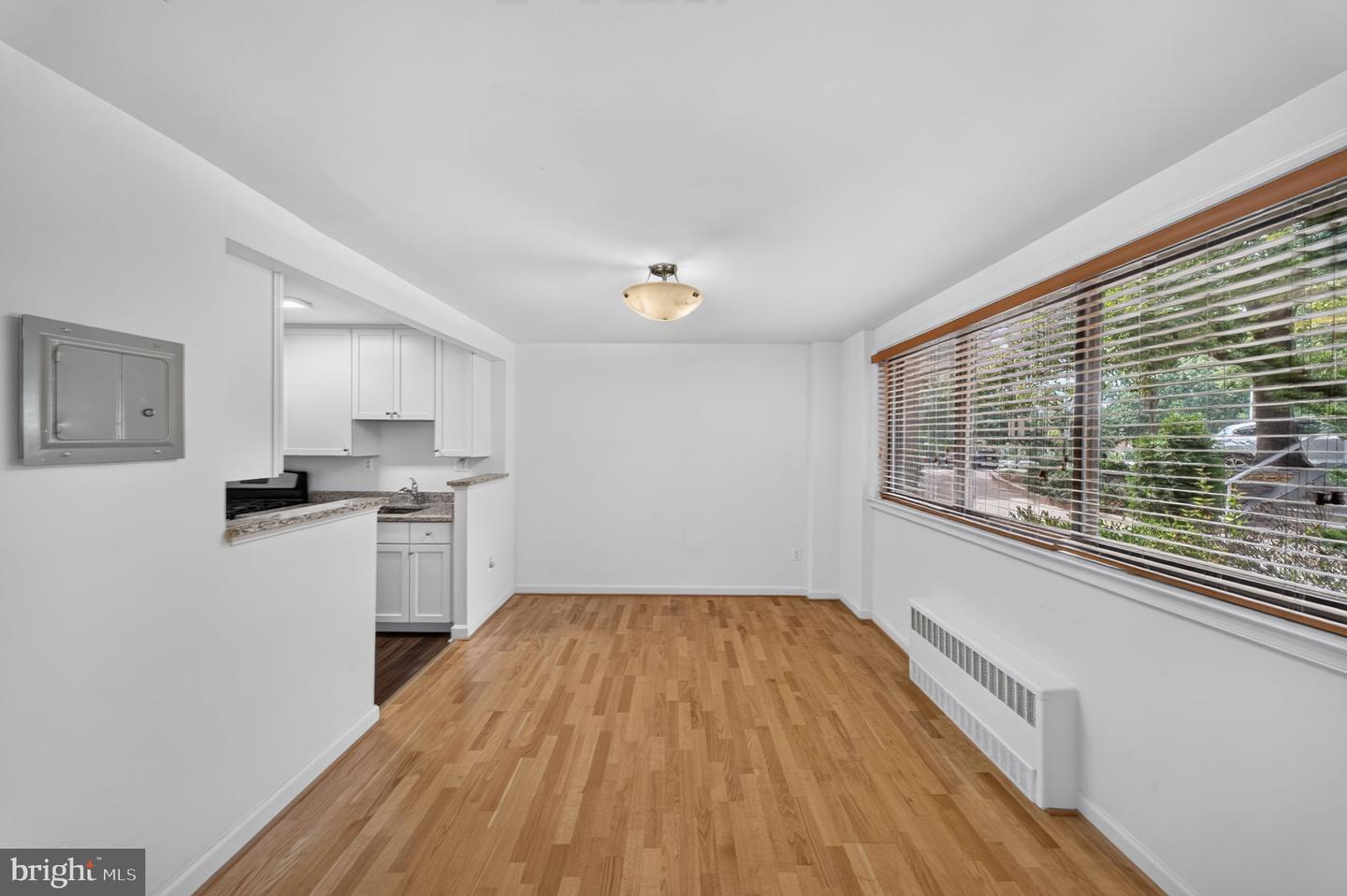 2725 39th St Nw #201 Property Photo 8