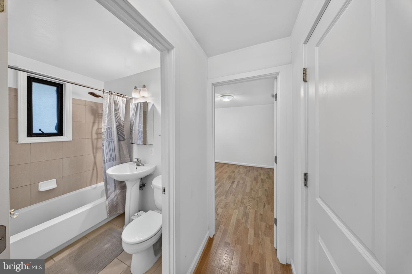 2725 39th St Nw #201 Property Photo 14