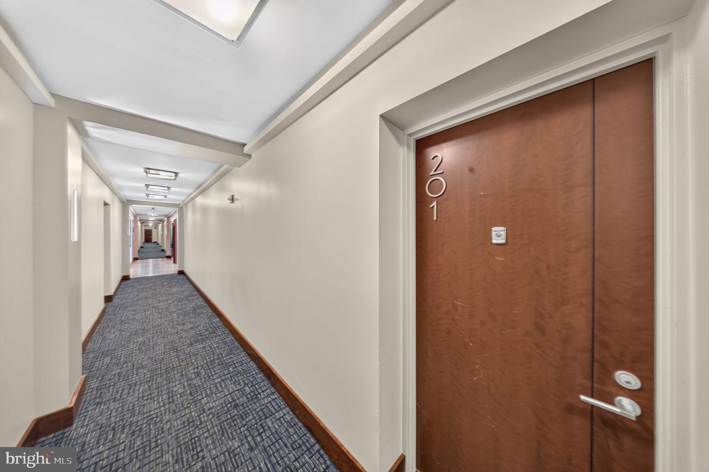 2725 39th St Nw #201 Property Photo 24
