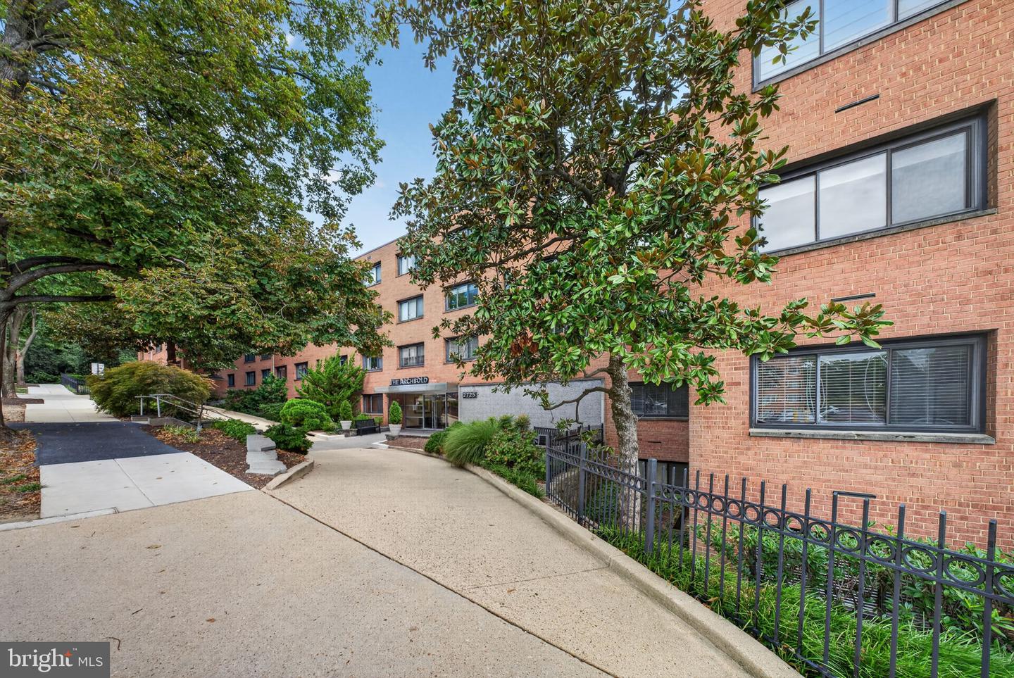 2725 39th St Nw #201 Property Photo 29