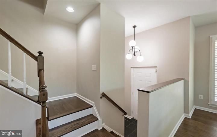 2317 37th St Nw #upper Property Photo 4