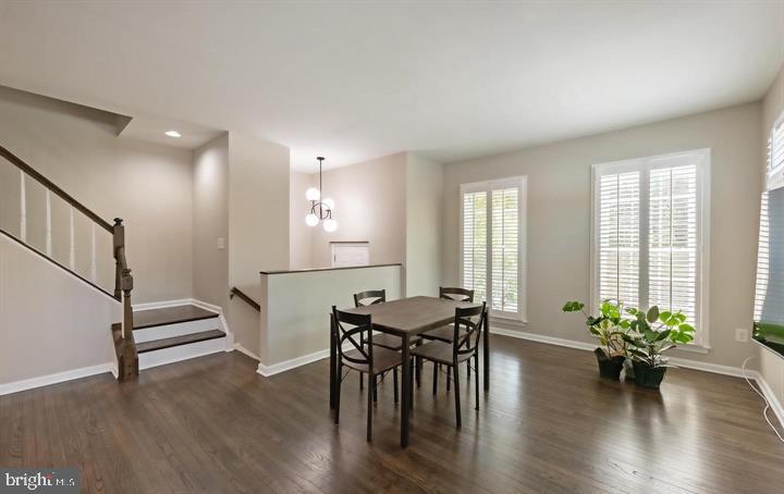 2317 37th St Nw #upper Property Photo 6