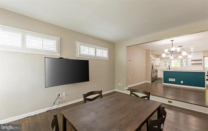 2317 37th St Nw #upper Property Photo 8