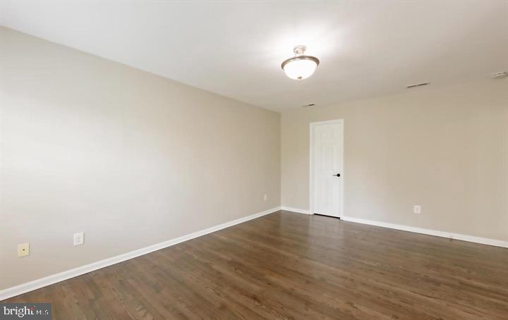 2317 37th St Nw #upper Property Photo 32