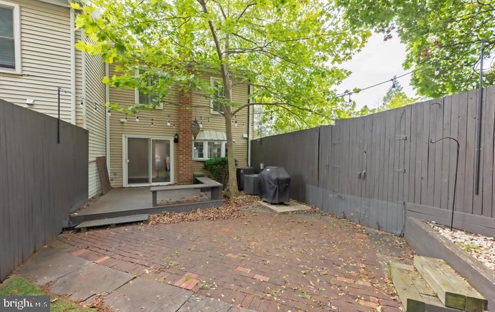 2317 37th St Nw #upper Property Photo 49