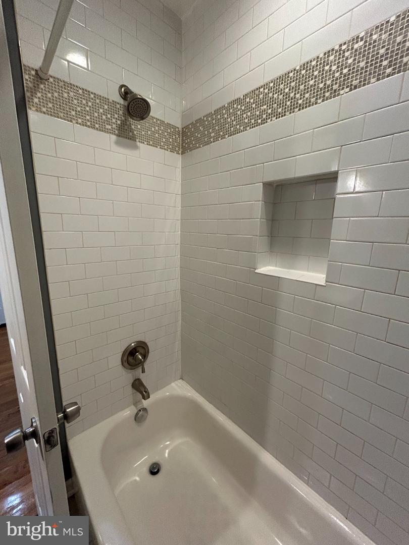 177 36th St Ne #3 Property Photo 5