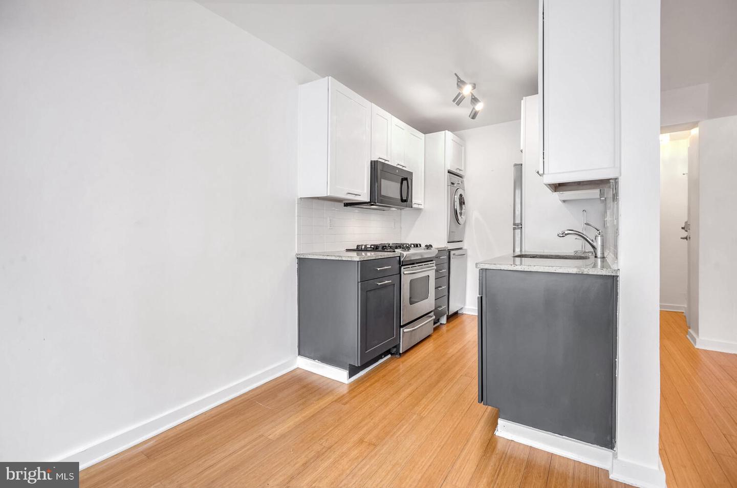 2639 15th St Nw #101 Property Photo 8