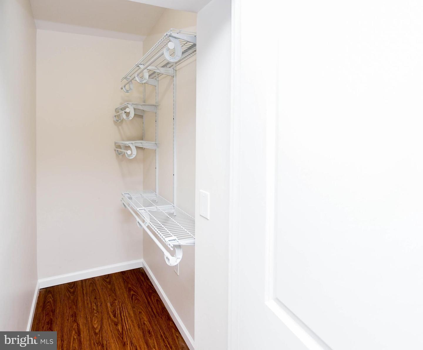 531 Hilltop Ter Se Property Photo 25