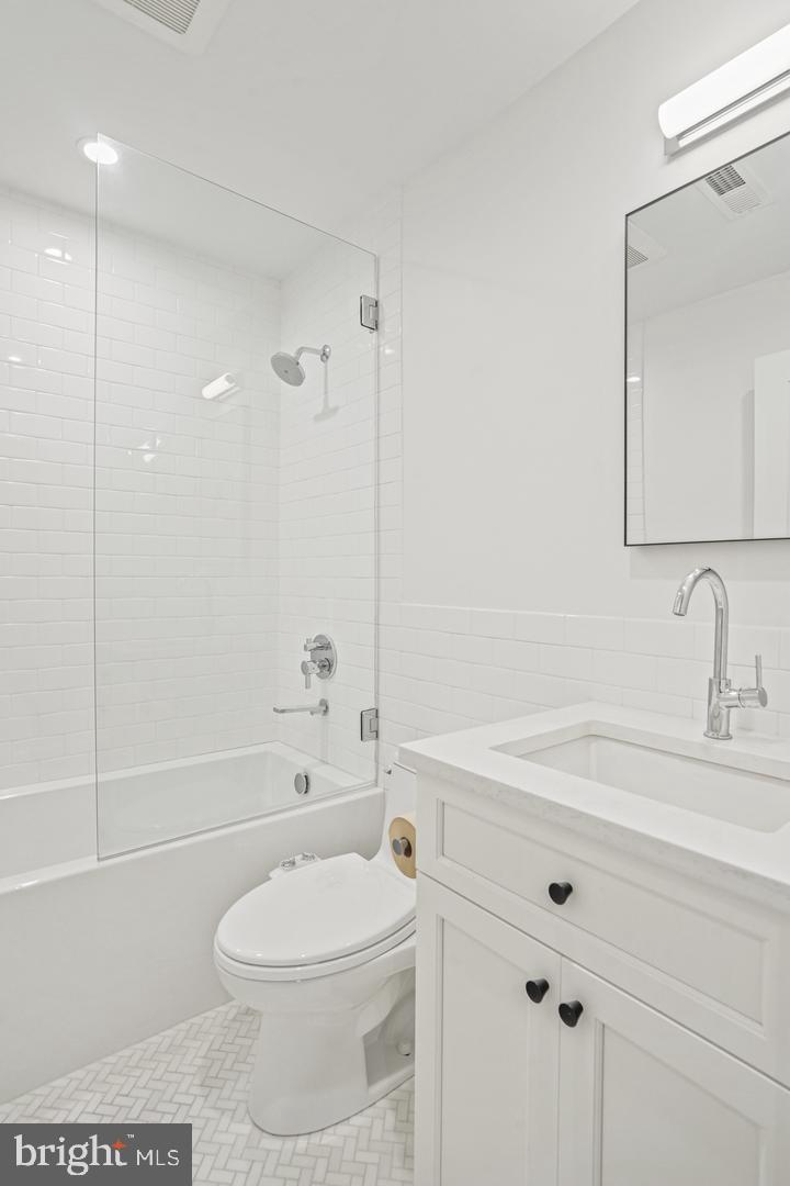 1920 35th St Nw Property Photo 27