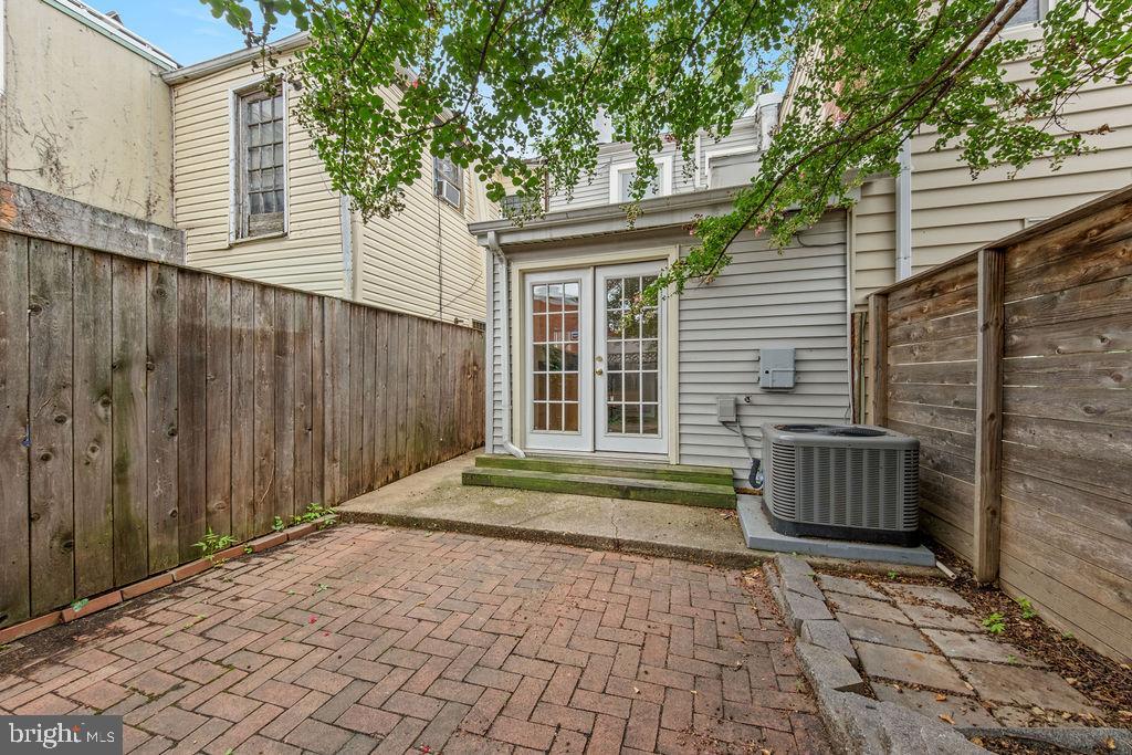 1124 C St Ne Property Photo 24