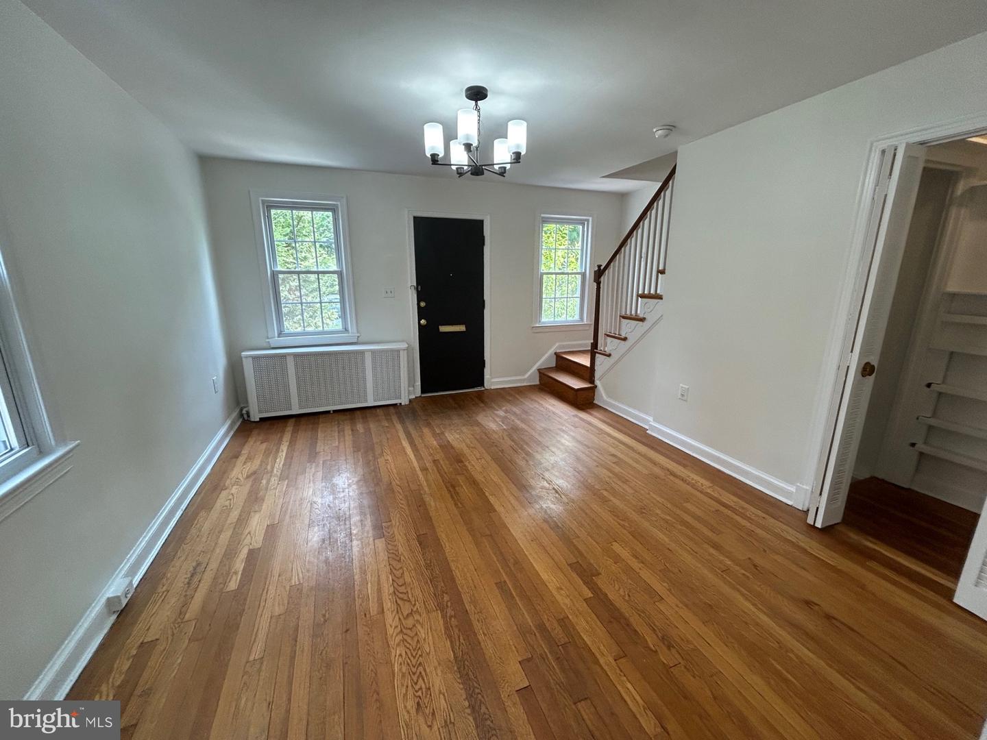 2036 Tunlaw Rd Nw Property Photo 2