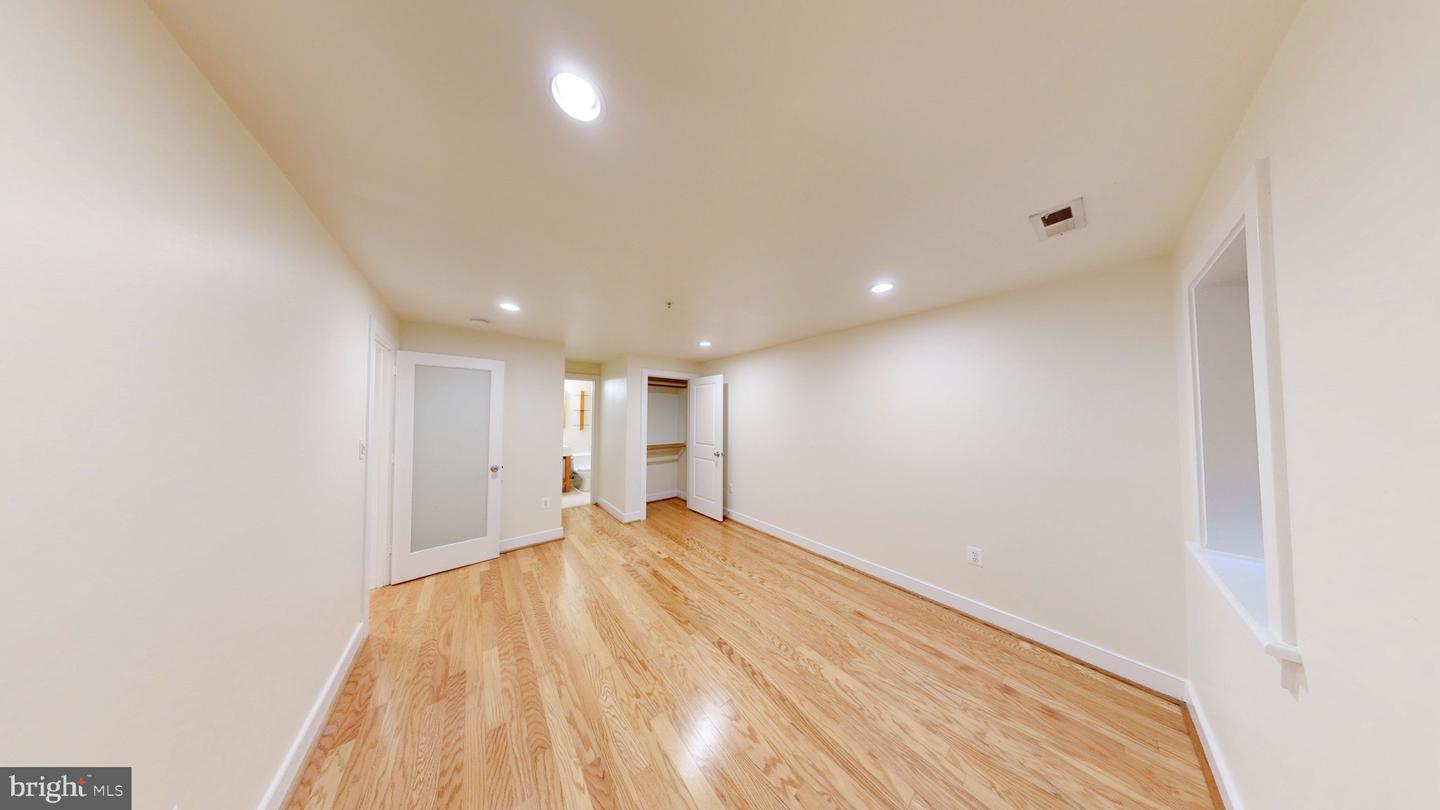 1462 Harvard St Nw #1 Property Photo 5