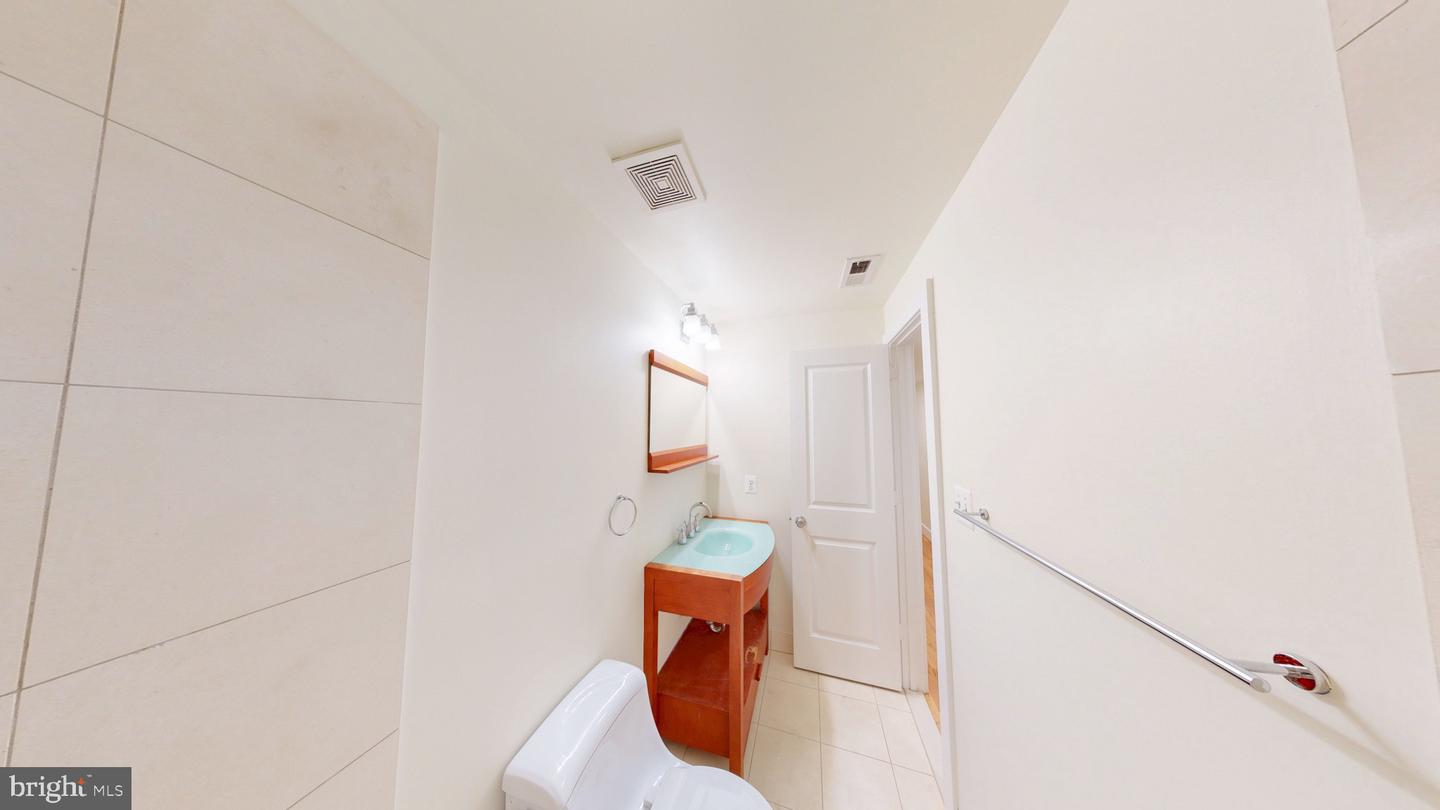 1462 Harvard St Nw #1 Property Photo 7