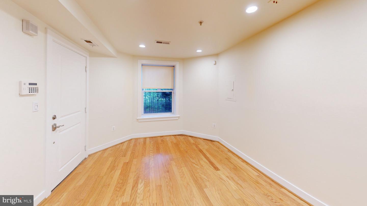 1462 Harvard St Nw #1 Property Photo 10
