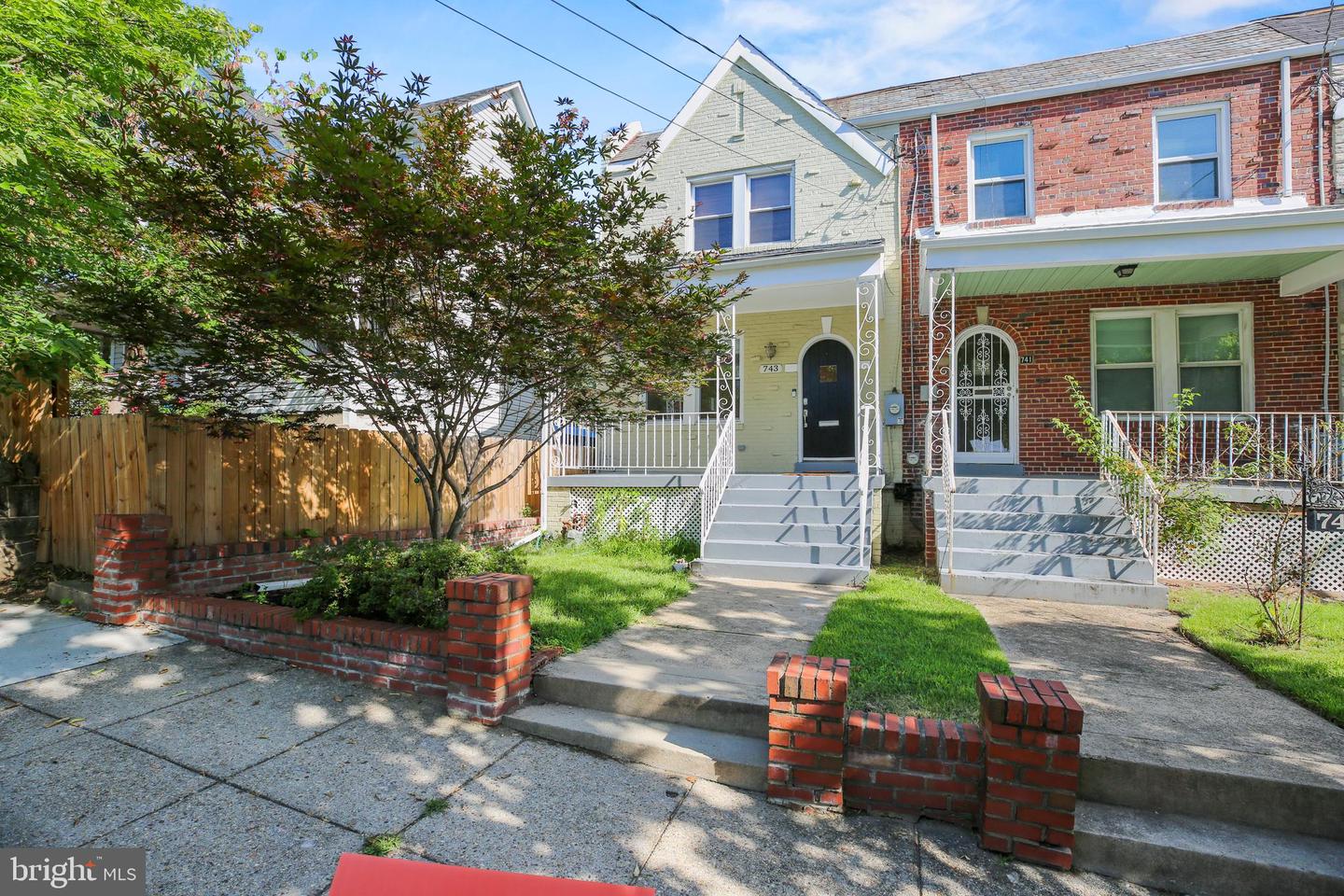 743 MADISON ST NW Property Photo 1