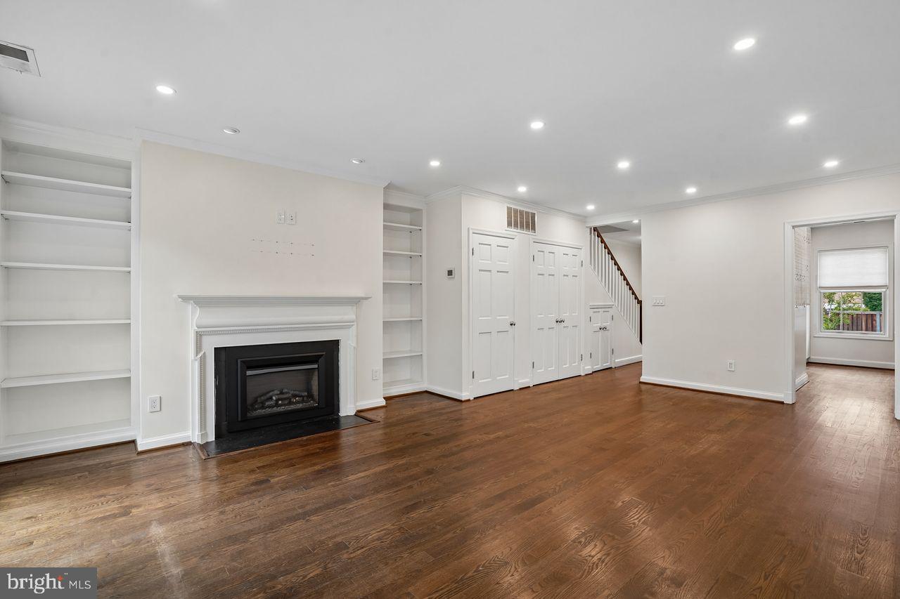 1604 Beekman Pl Nw #a Property Photo 18