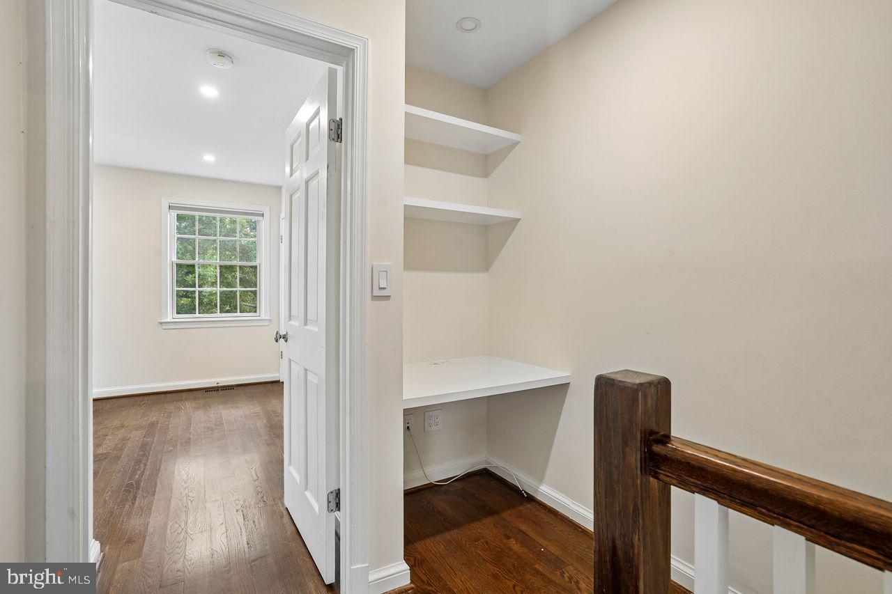 1604 Beekman Pl Nw #a Property Photo 30