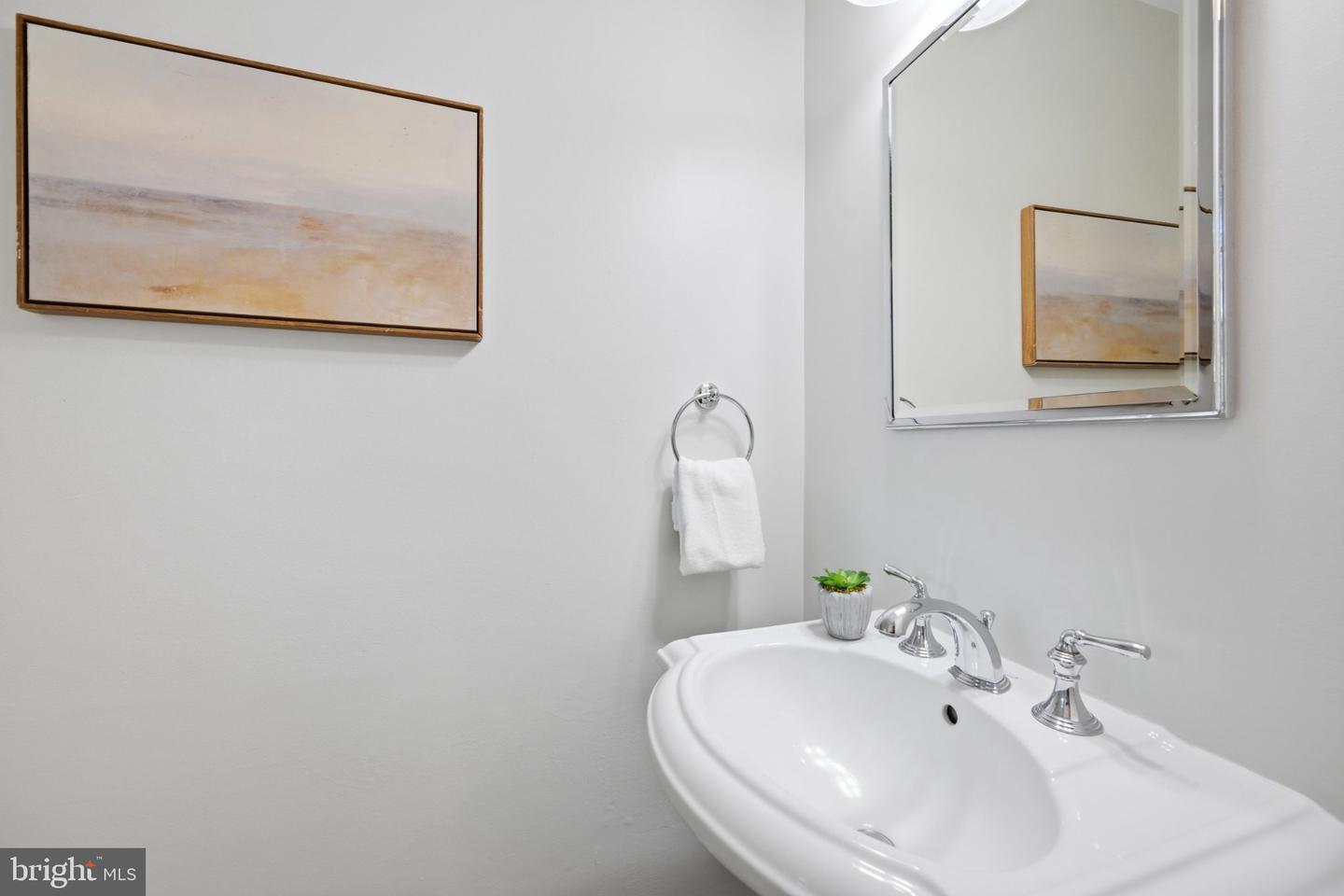 3155 Upland Ter Nw Property Photo 26