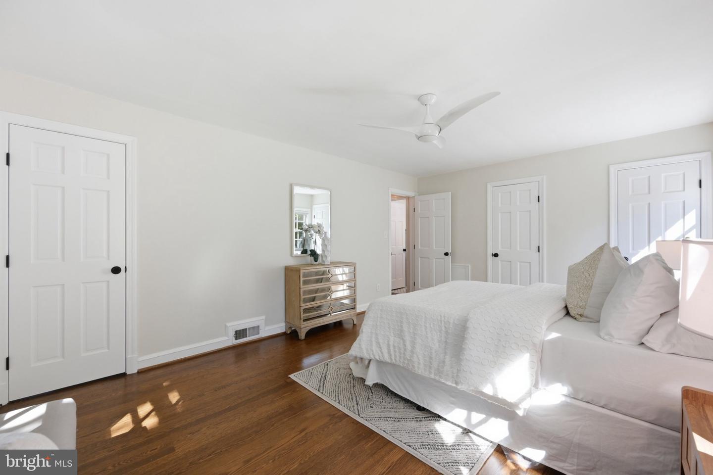 3155 Upland Ter Nw Property Photo 29