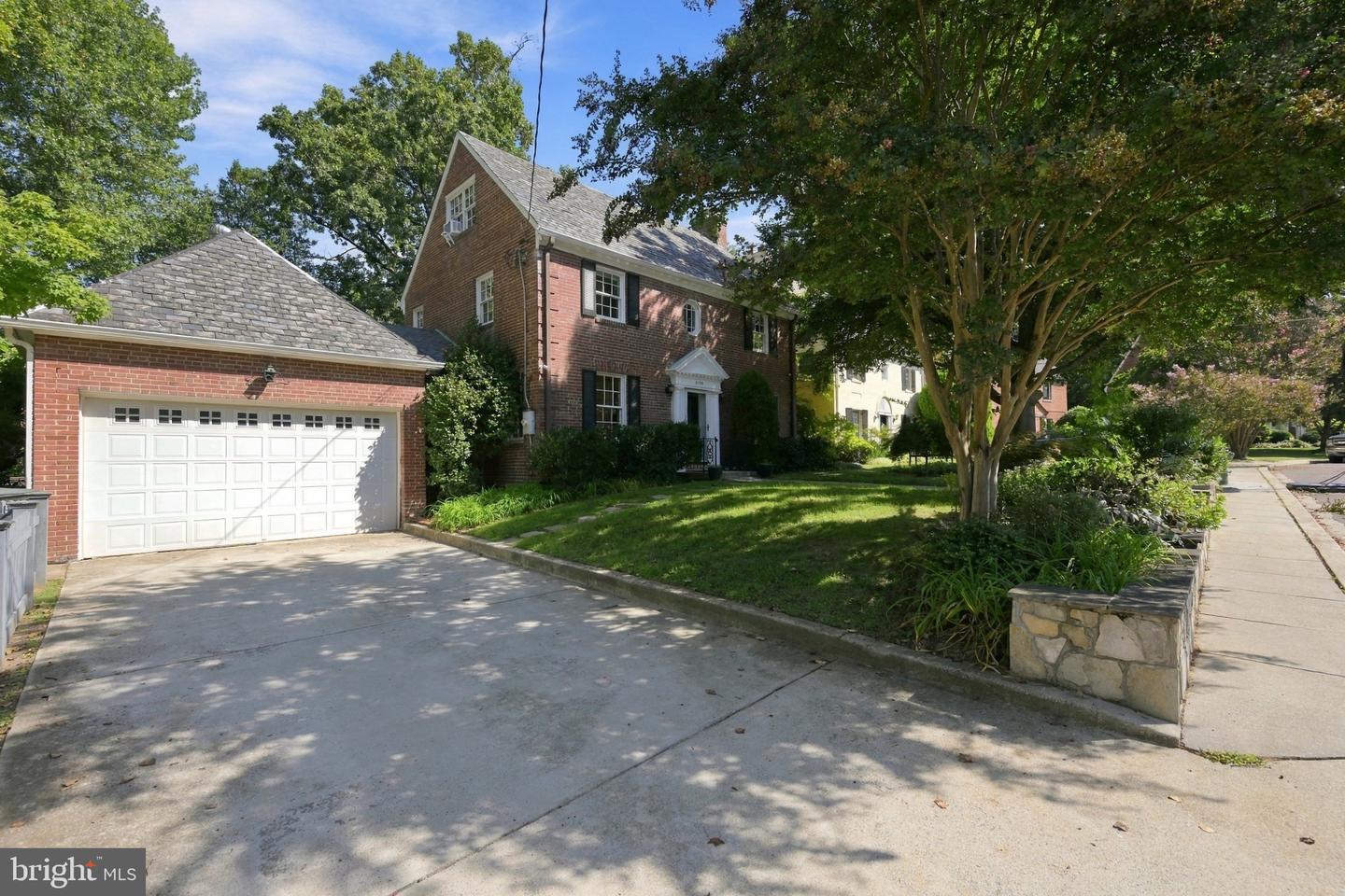 3155 Upland Ter Nw Property Photo 40