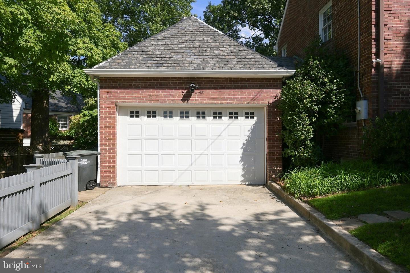 3155 Upland Ter Nw Property Photo 41
