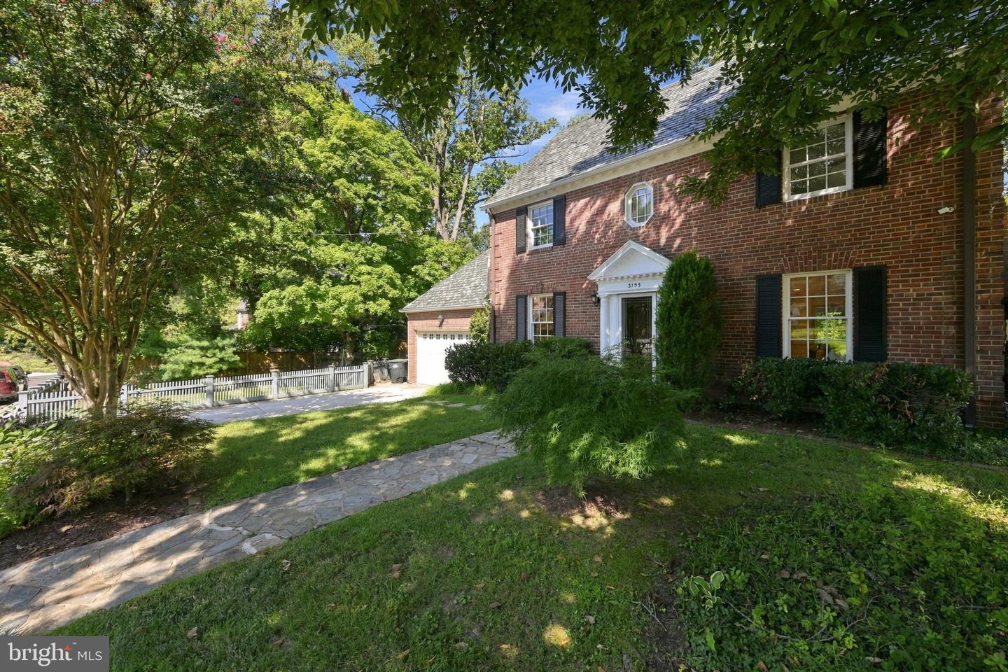 3155 Upland Ter Nw Property Photo 44