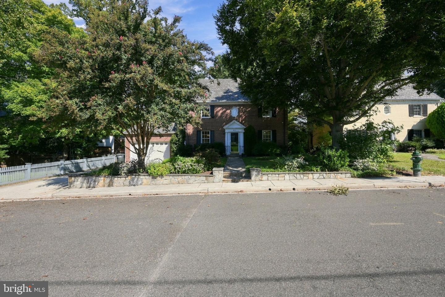 3155 Upland Ter Nw Property Photo 46