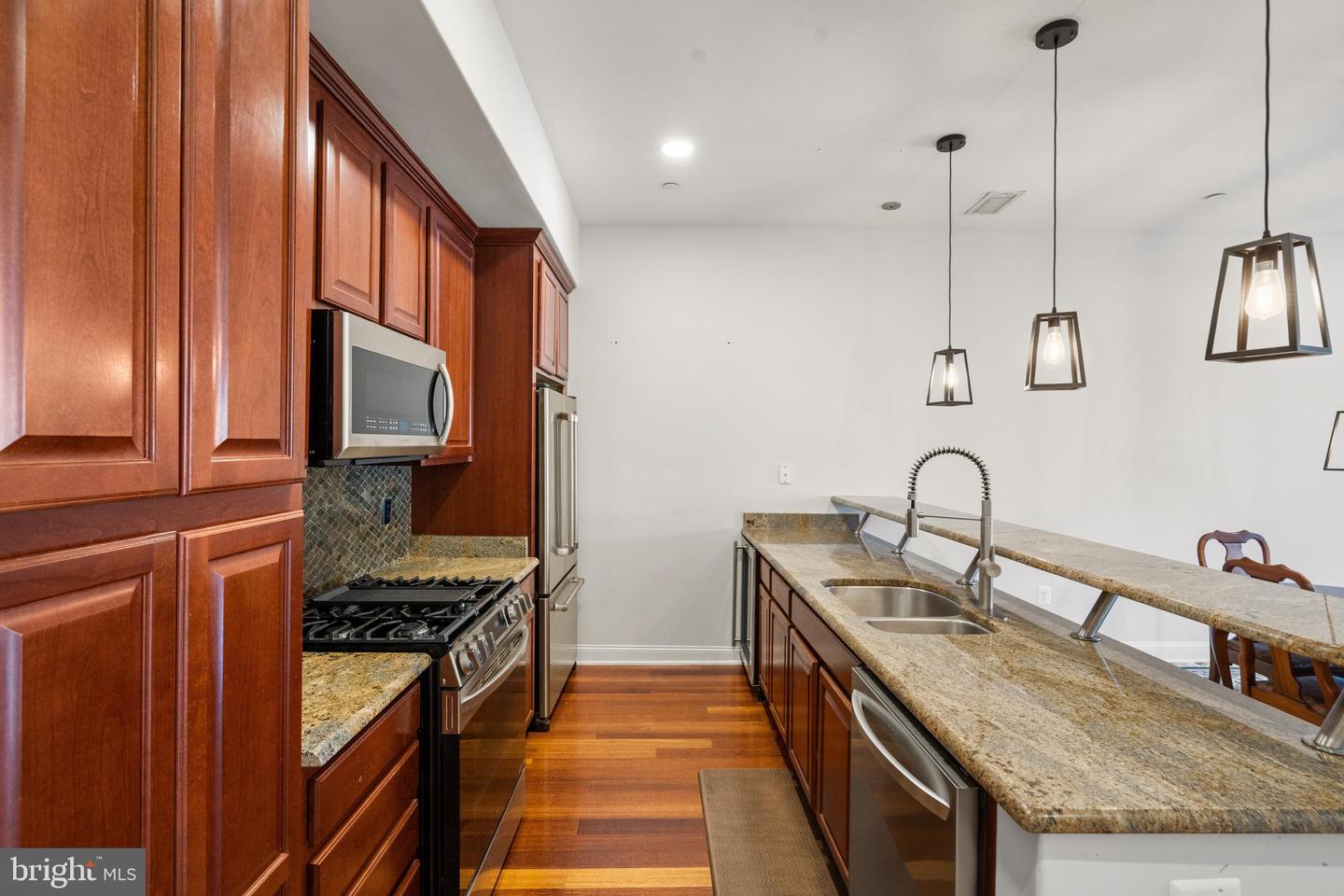 1427 Clifton St Nw #4 Property Photo 4
