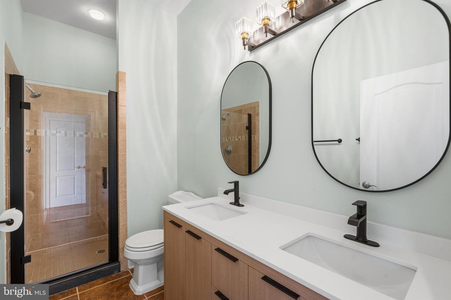 1427 Clifton St Nw #4 Property Photo 7
