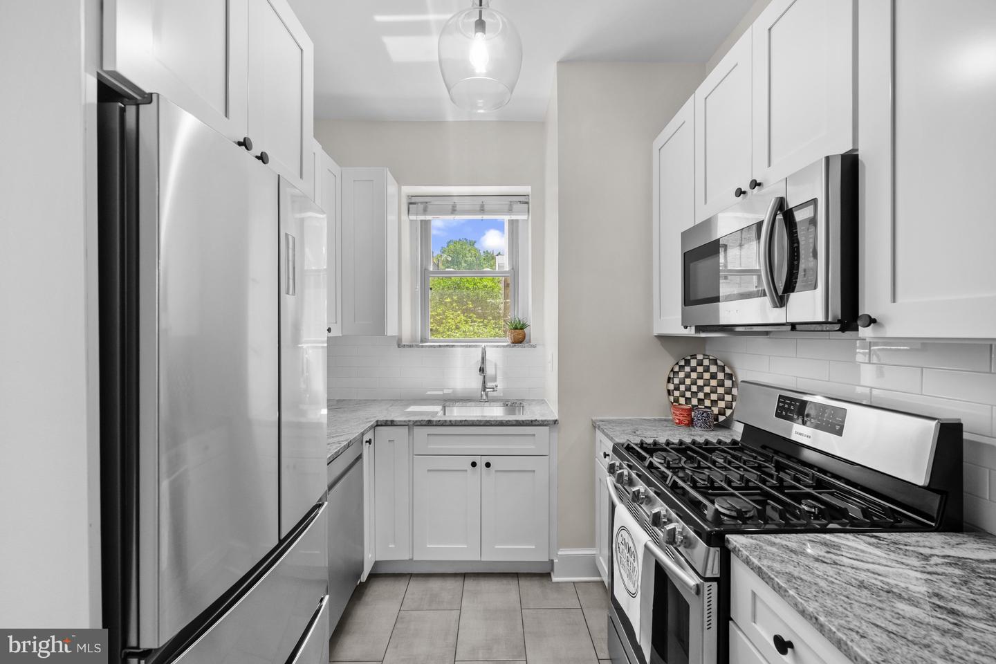 2010 Kalorama Rd Nw #202 Property Photo 8