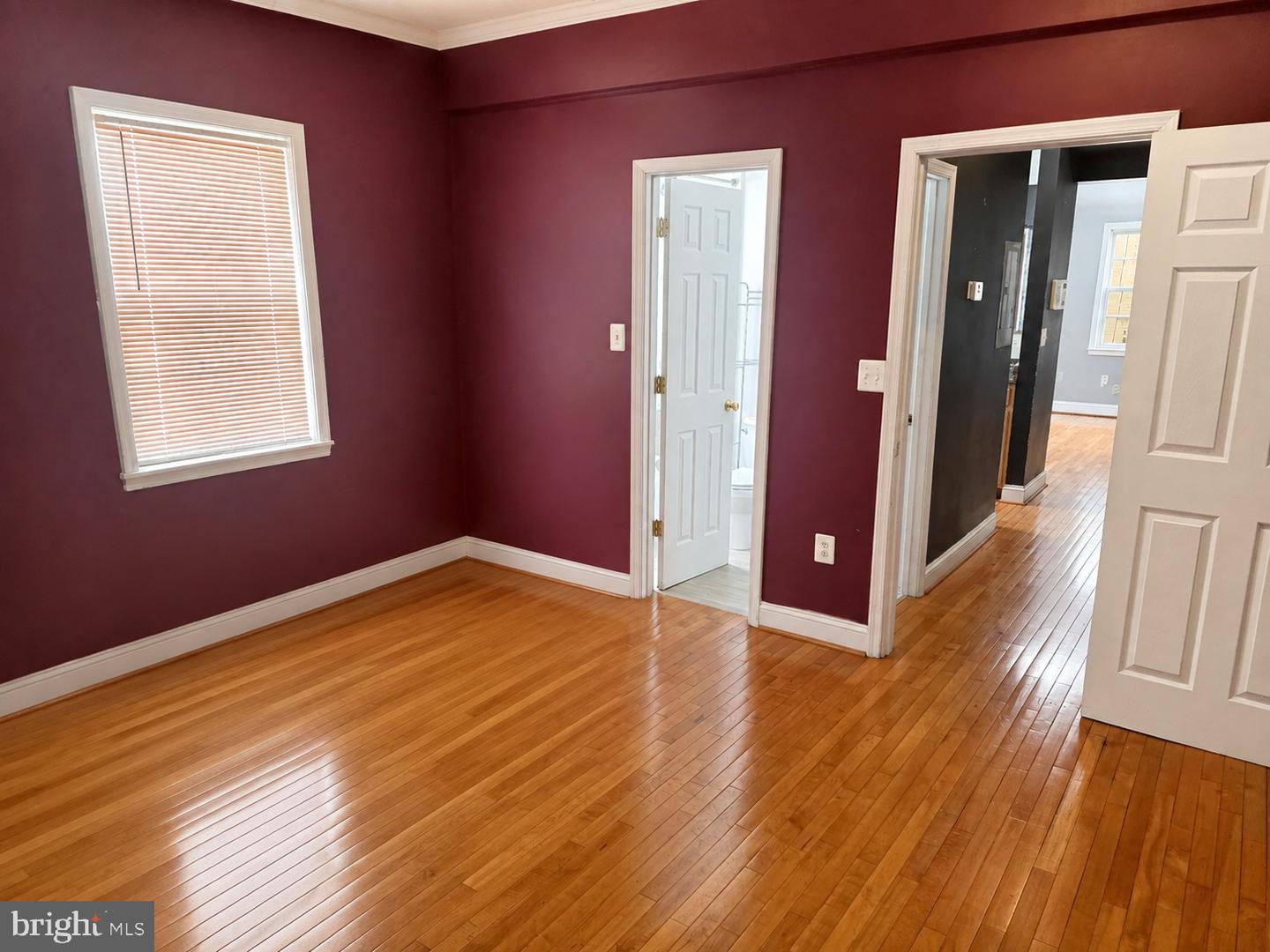4202 Grant St Ne #302 Property Photo 9