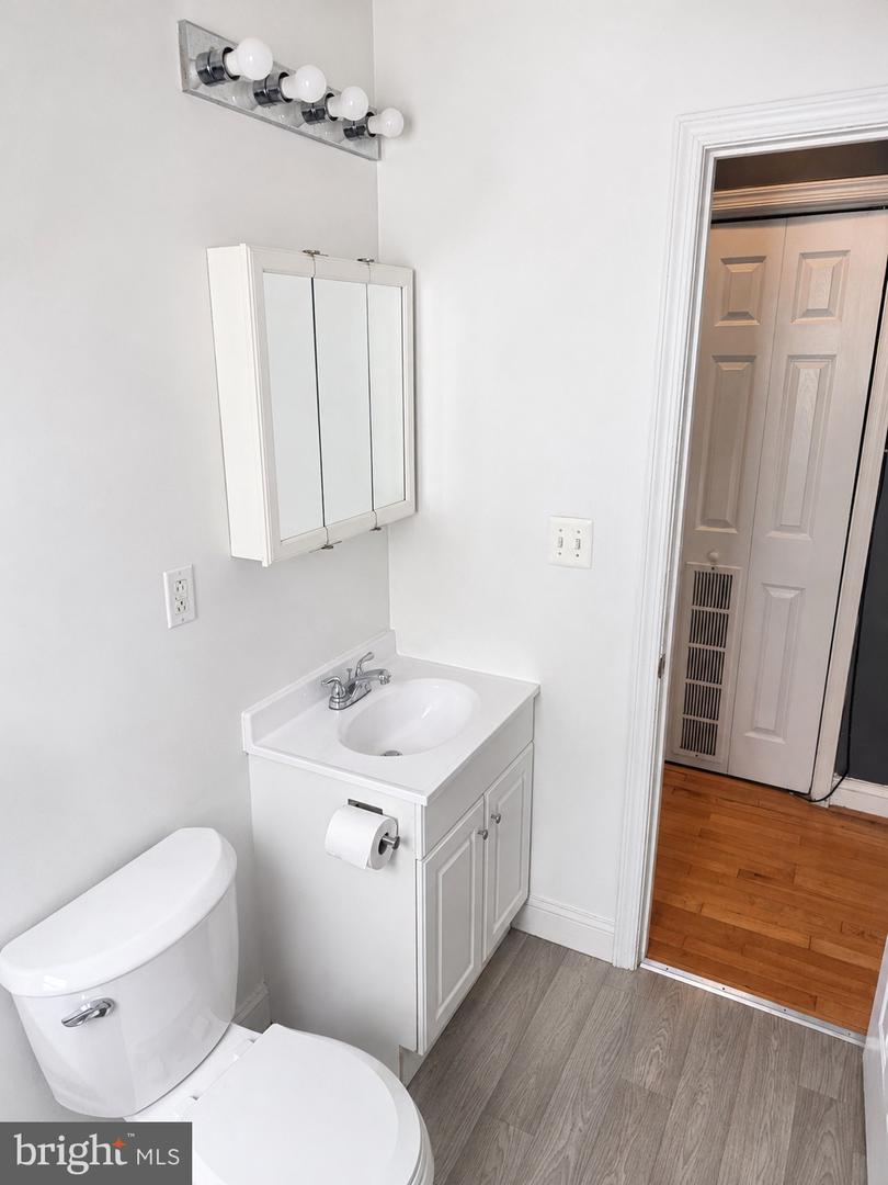 4202 Grant St Ne #302 Property Photo 15