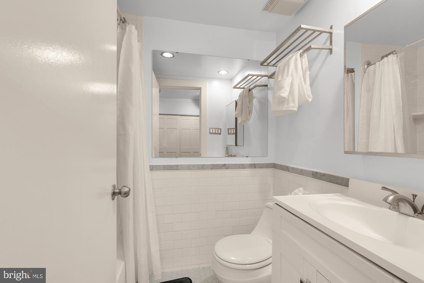 1726 17th St Nw #102 Property Photo 9