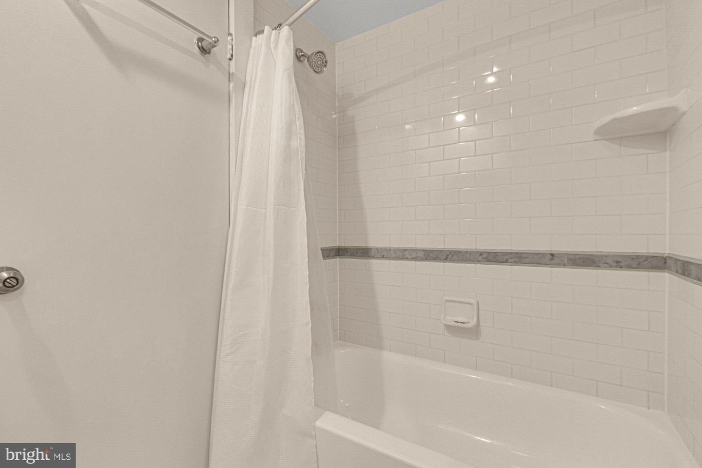 1726 17th St Nw #102 Property Photo 10