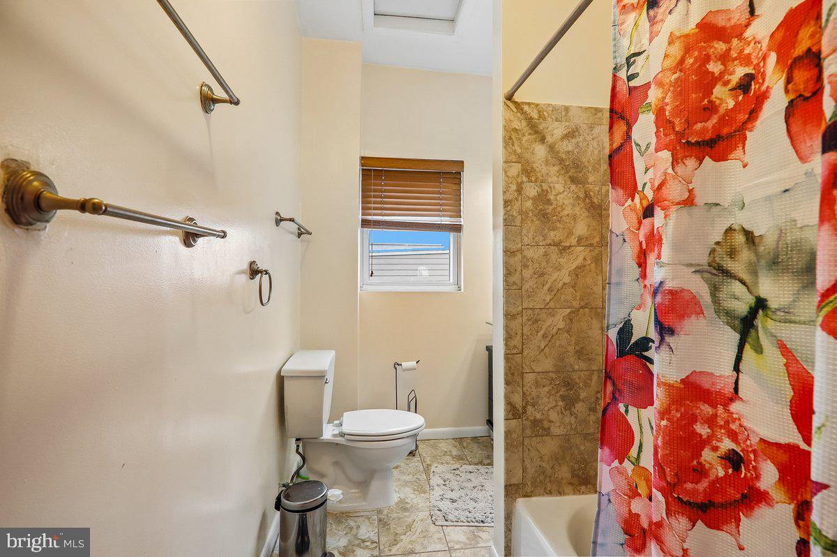 1018 F St Ne Property Photo 11