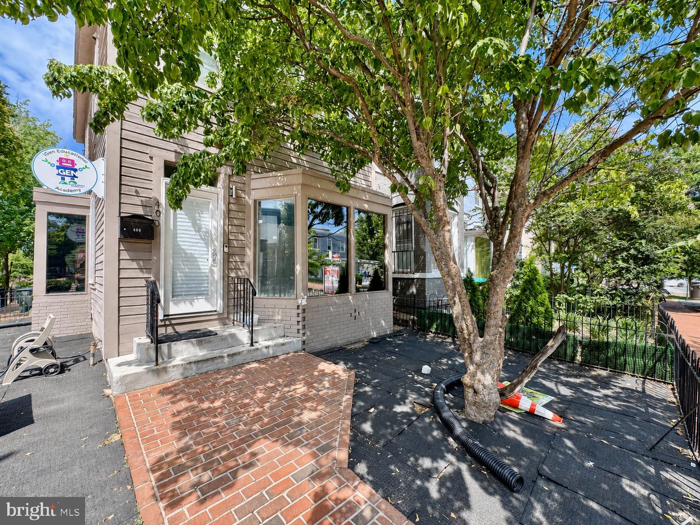 400 8th St Ne Property Photo 2
