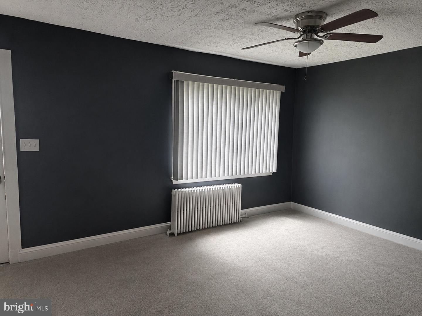 4212 Clay St Ne Property Photo 4