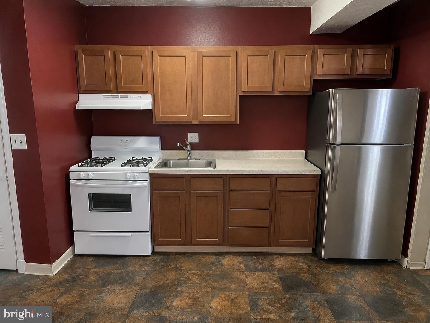 4212 Clay St Ne Property Photo 6