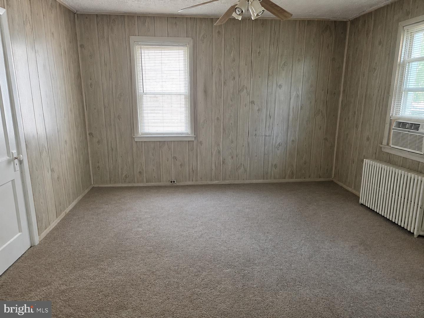 4212 Clay St Ne Property Photo 11