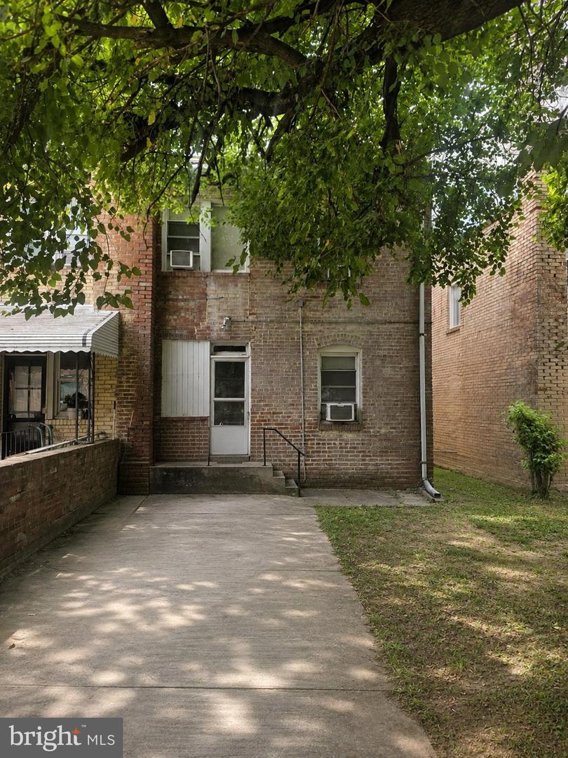 4212 Clay St Ne Property Photo 22