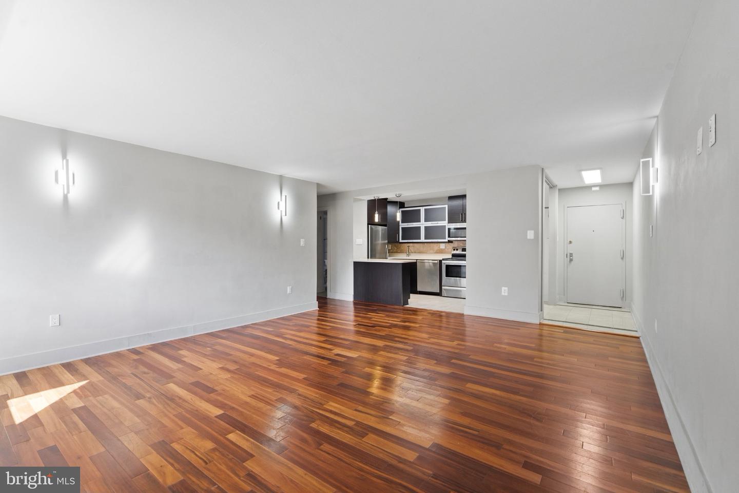 1325 18th St Nw #605 Property Photo 4